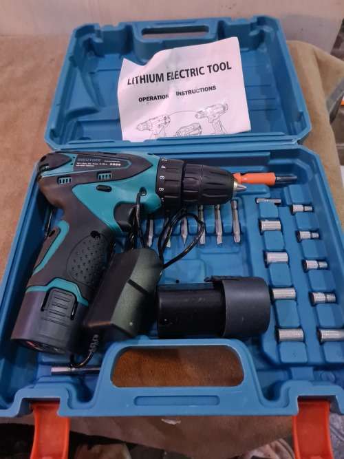 CORDLESS DRILL SET WITH CHARGER