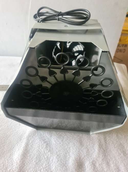 SOAP BUBBLE MACHINE