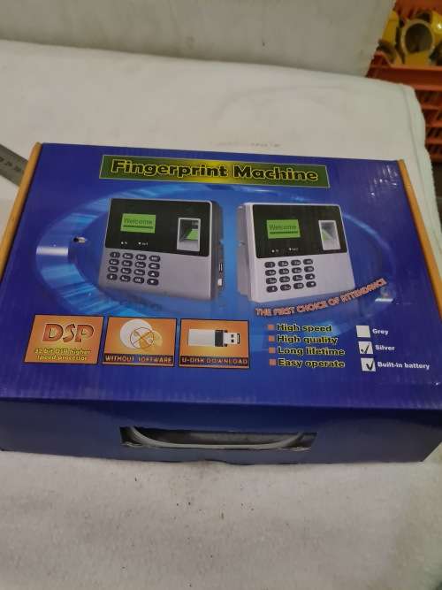 FINGERPRINT MACHINE WITH BYILT IN BATTERY(DSP)