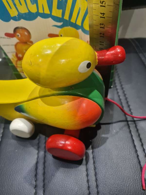 VINTAGE WOODEN PULL ALONG DUCKLING  IN ORIGINAL BOX