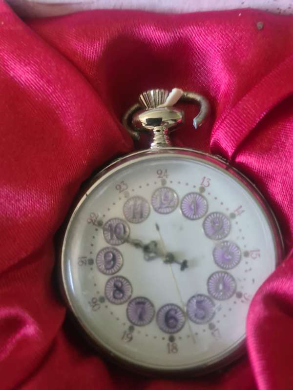 SET OF FOUR QUARTZ METAL POCKETWATCHES (MAKES GREAT GIFTS)