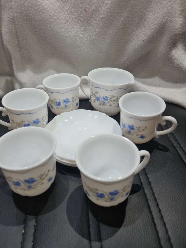 ARCROPAL FRANCE COFFEE SET(5 cups,3 saucers and milkjug)