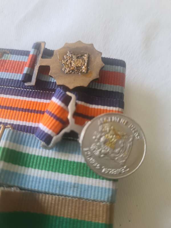 MILLITARY MEDALS(SET OF FOUR)