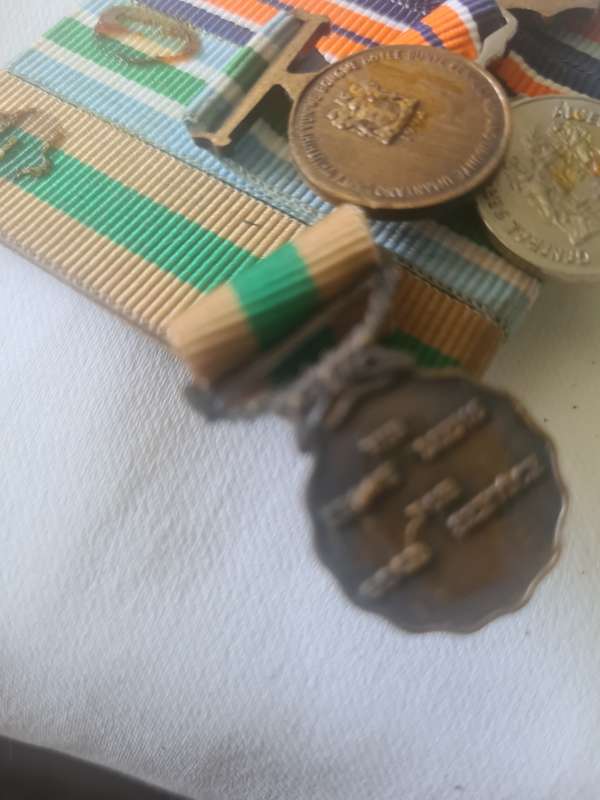 MILLITARY MEDALS(SET OF FOUR)