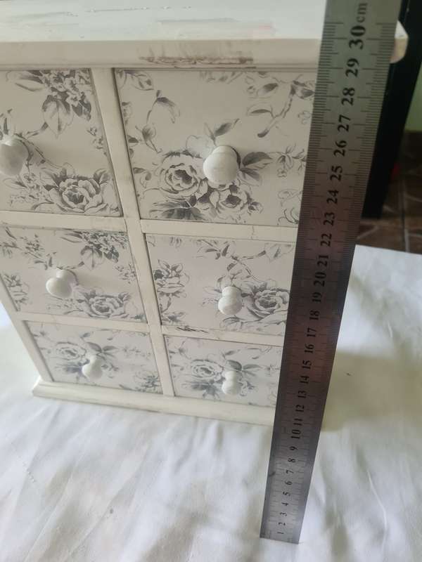 WOODEN CUPBOARD WITH DRAWERS(SEE PHOTOS FOR SIZE)