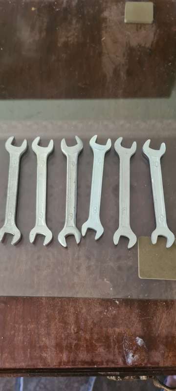SET OF SIX SIZE 8 AND 10 SPANNERS
