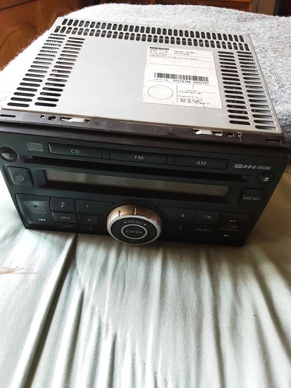 NISSAN CAR RADIO/CD PLAYER