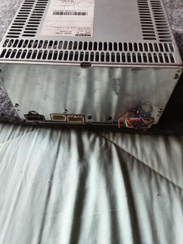 NISSAN CAR RADIO/CD PLAYER