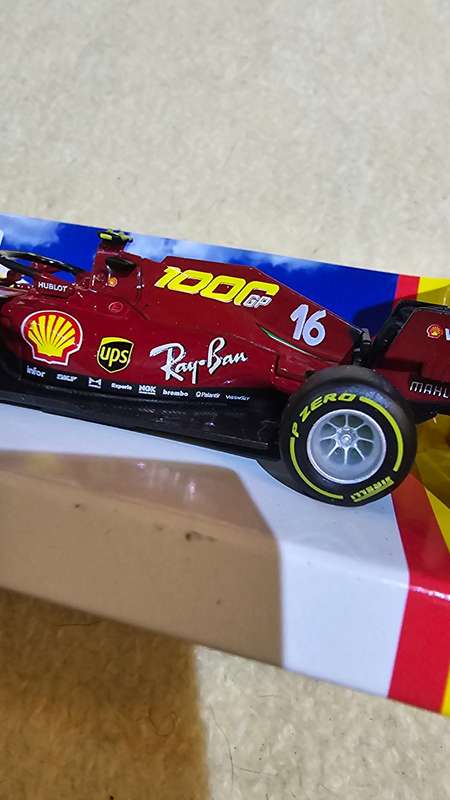 SHELL FEERARI  SIGNED RAYBAN-DIE CAST ,SCALE 1:43