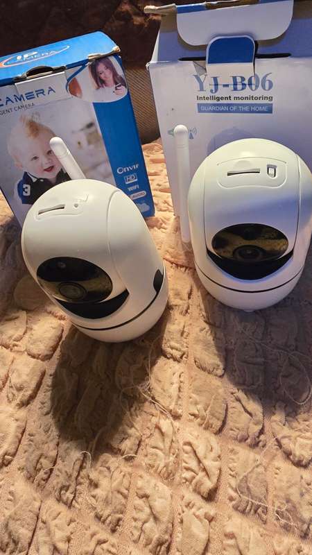 2 X SMART SECURITY CAMERAS