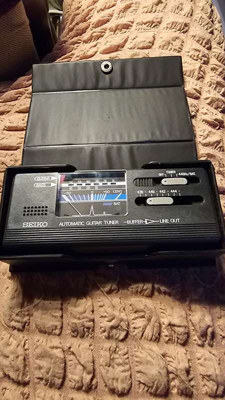 SEIKO AUTOMATIC GUITAR TUNER