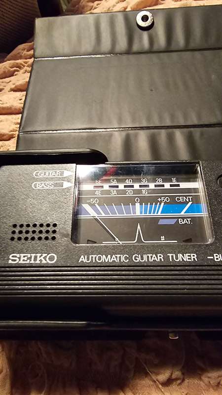 SEIKO AUTOMATIC GUITAR TUNER