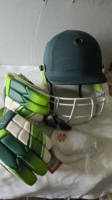4 PIECE CRICKET WEAR