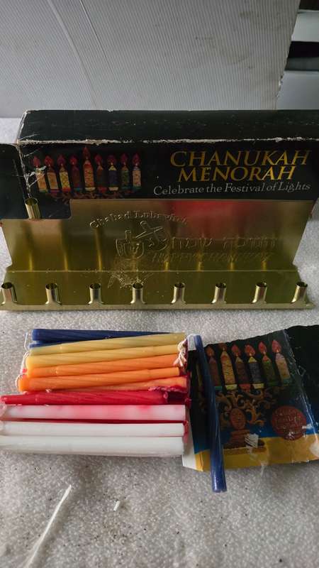 CHANUKAH MENORAH (BRASS)INCL.CANDLES-UNUSED