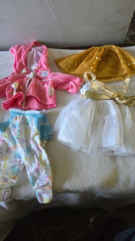 JOBLOT DOLLS CLOTHES