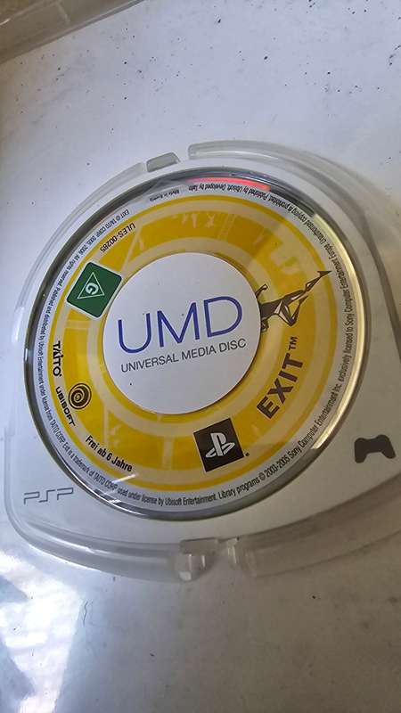 SONY PSP CONSOLE INCL.9 GAME DISC-SEE DESCRIPTION