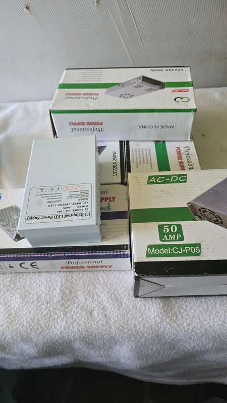 JOBLOT 6 PIECE CCTV POWER SUPPLIES-SEE DESCRIPTION