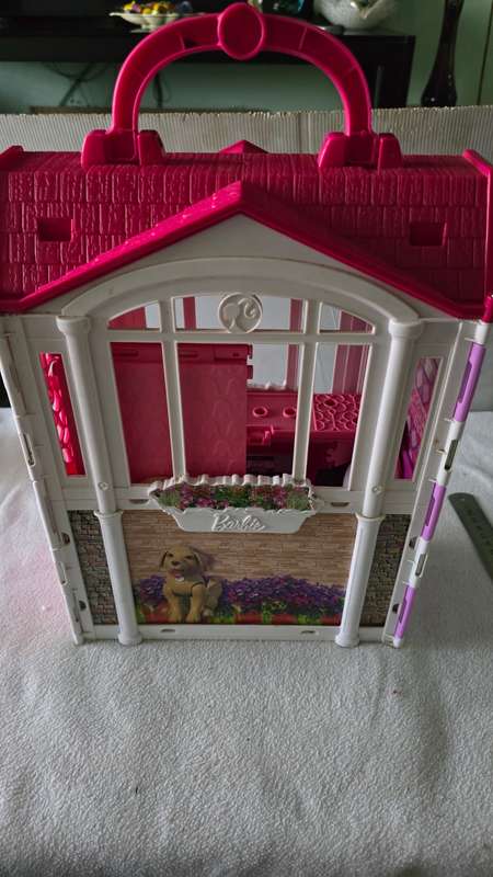 MATTEL BARBIE DOLL HOUSE AND FURNITURE (45 X 25CM)