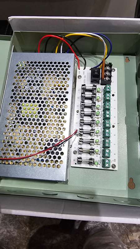 12 VDC,9 OUTPUT SWITCH MODE CCTV POWER SUPPLY