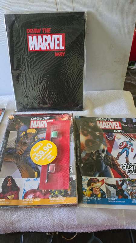 9 DIFFERENT ISSUES OF DRAW THE MARVEL WAY INCL.A MARVEL FILE-34 PIECES (PLUS STATIONARIES)