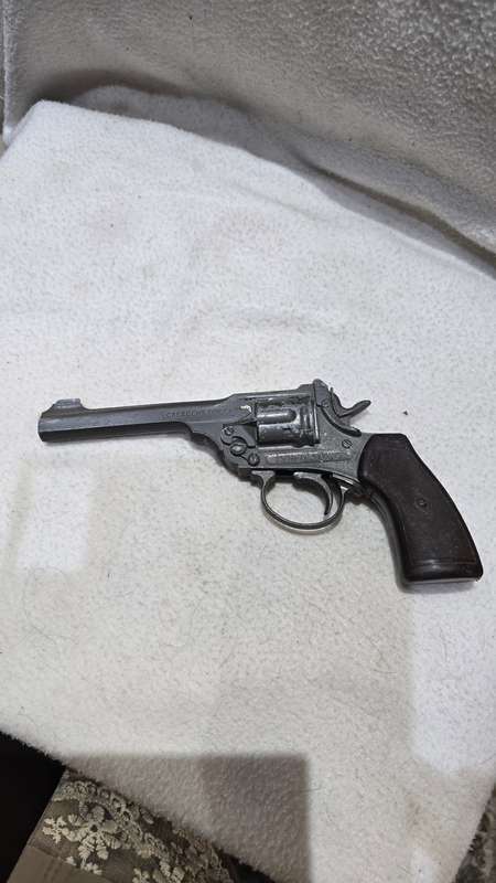 VINTAGE COMMANDO CAP GUN(MADE IN ENGLAND)