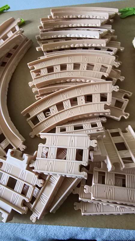 A1 CITY TRAIN MODEL(BATTERY OPERATED,UNUSED)