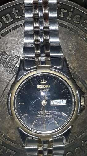 STUNNING GOLD AND SILVER BAND DATE WRISTWATCH