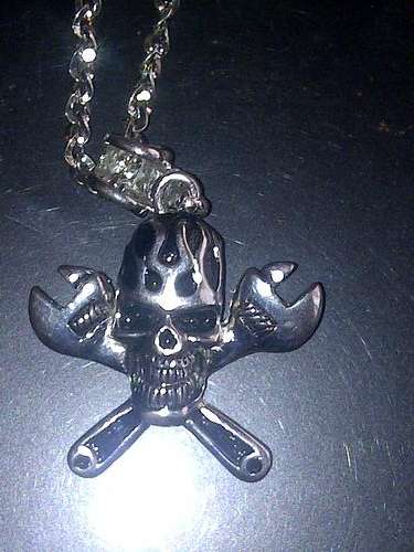 SKELETON MUSK NECKLACE