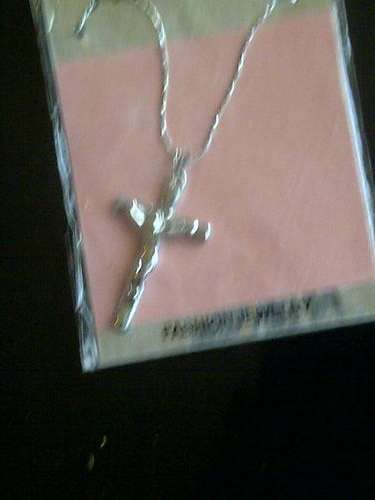 BEAUTIFUL CROSS NECKLACE