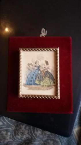 BEAUTIFUL VINTAGE FRAME-SEE DESCRIPTION