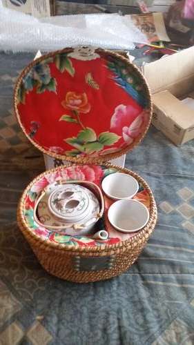 VINTAGE CHINESE TEAPOT AND CUPS IN WEDGED BASKET-SEE DESCRIPTION