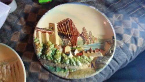 LARGE VINTAGE 3 D HANDPAINTED WALLPLATE-SEE DESCRIPTION