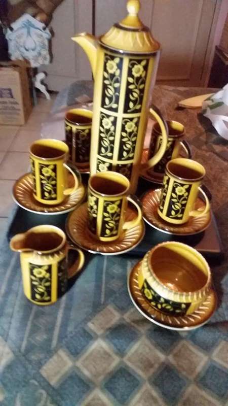 14 PIECE AZTEC CROWN DEVON FIELDINGS STAFFORDSHIRE ENGLAND 1853 COFFEE SET-C DESCRIPTION