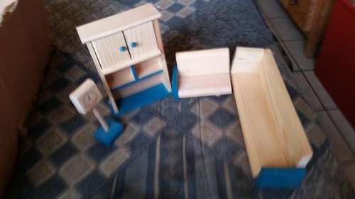 WOODEN DOLLS HOUSE FURNITURE-SEE DESCRIPTION