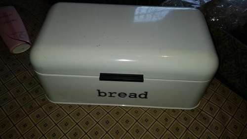 VINTAGE LOOK  METAL BREAD TIN-SEE DESCRIPTION