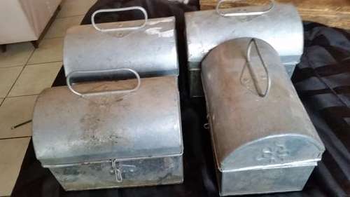 4 X METAL LOCKABLE ASSESCORY METAL BOX(ONE BID FOR ALL)SEE DESCRIPTION