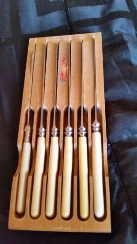 6 X BONE HANDLE KNIVES-SEE DESCRIPTION