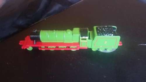 MODEL RAILWAY METAL COACH