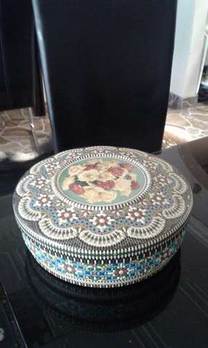 VINTAGE METAL TIN