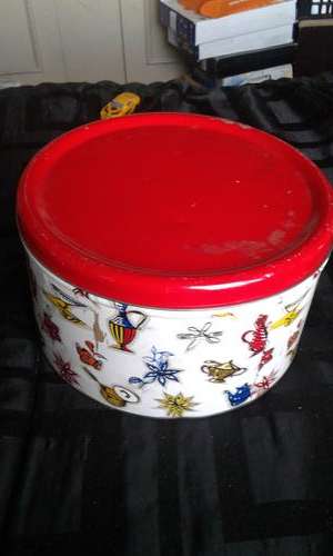 VINTAGE GOODHOPEWARE METAL CONTAINER
