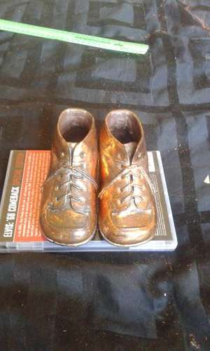 PAIR OF BRONZED COPPER TODDLERS VERO CUDIO SHOES