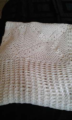 VINTAGE CRIOCHET TABLECLOTH