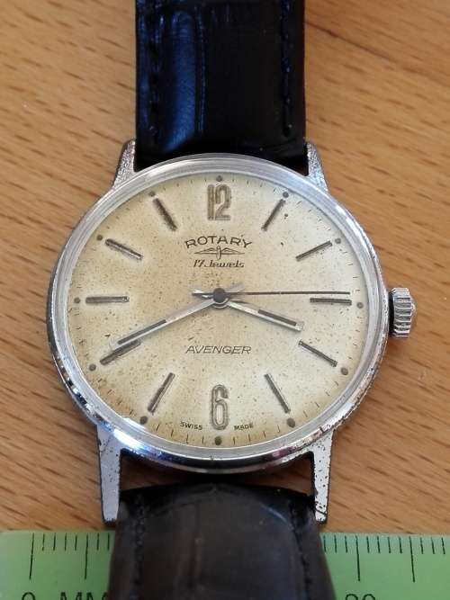 VINTAGE ROTARY AVENGER MENS WATCH- WORKING ORDER