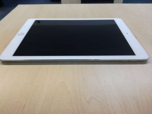 APPLE IPAD AIR 16GB WIFI A1474 SILVER