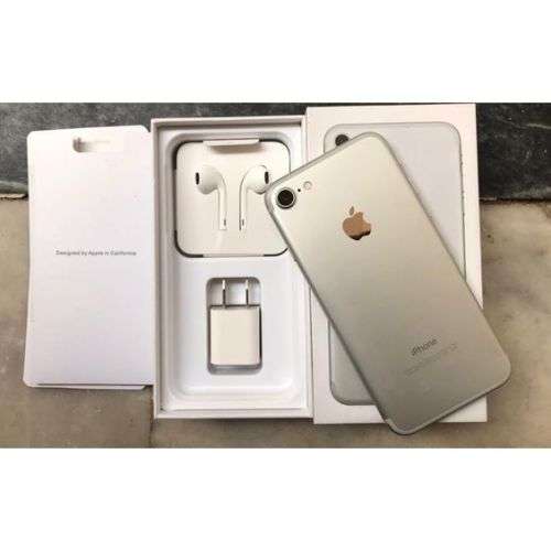 Apple iPhone 7 32GB - Black - SEALED BOX