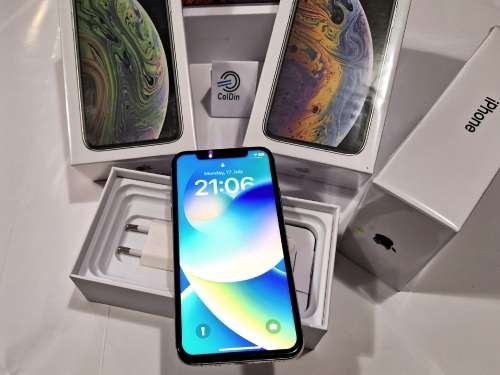 Apple iPhone XS 64GB (SEALED BOX)