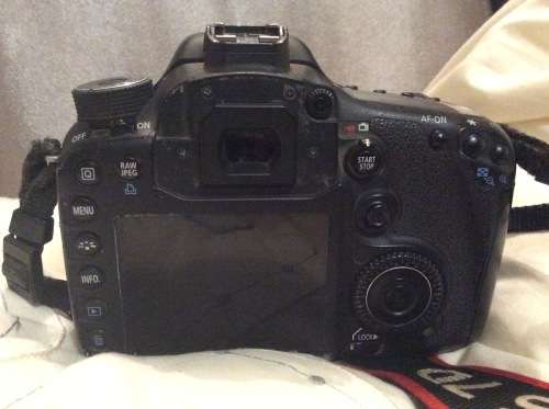 Canon 7D Body Only (not working err 20)