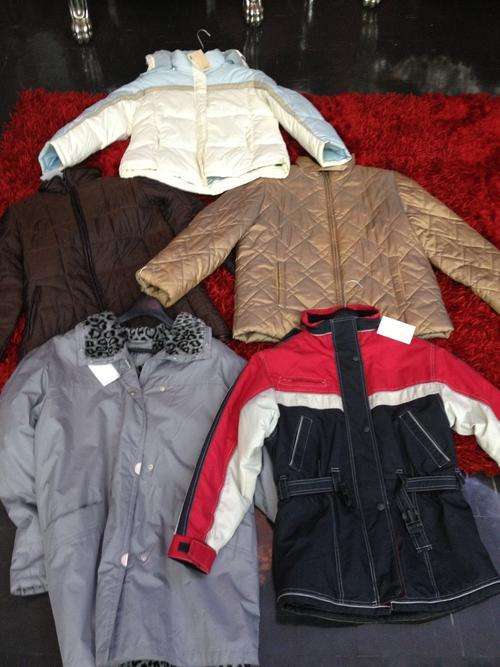 Jackets Coats Adult jackets 50kg bale 25kg men 25kg woman was sold for 3 100.00 on 16 Jun at 12 17 by Kriativ Group in Johannesburg ID 230346275