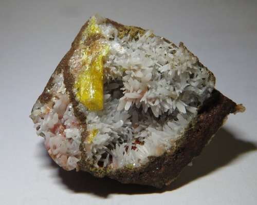 Legrandite & elongated white crystals (Smithsonite) in vug - Rare specimen - Mexico