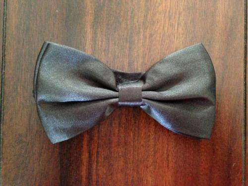 Bow tie